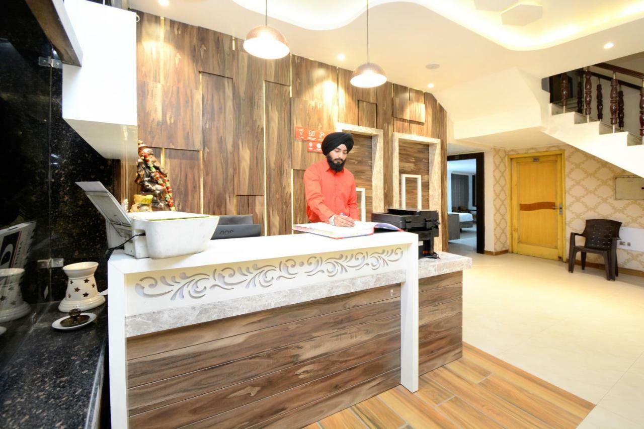 Hotel Ricky International Amritsar Exterior foto